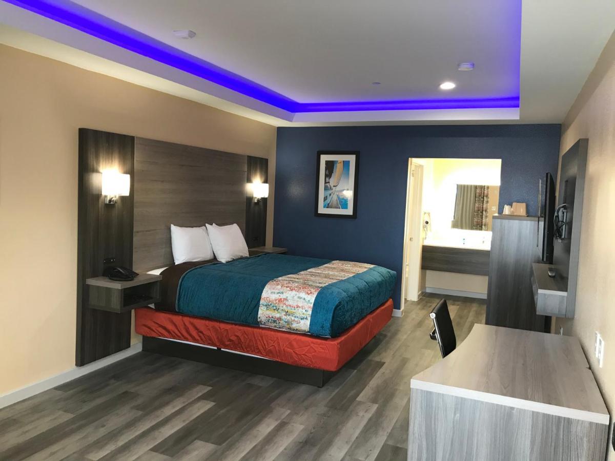Scottish Inn & Suites Houston Willowbrook Bagian luar foto