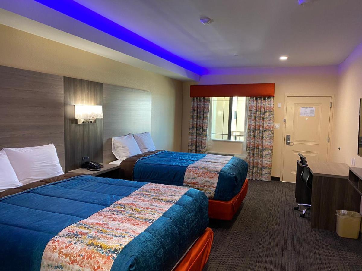Scottish Inn & Suites Houston Willowbrook Bagian luar foto